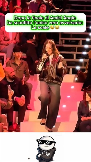 Dopo la finale di Amici Angie ha sconfitto l’unico vero avversario: le scale 😅😂