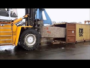 BelloStone GmbH- loading of granite blocks