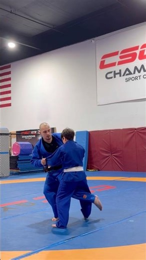 Great training today 💪 We worked on Ouchi Gari.