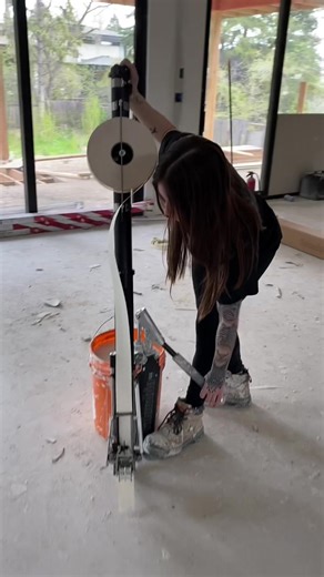 How to Use Columbia Tools' Automatic Taper for Drywall Finishing