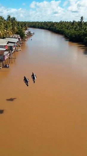 their gas cylinders into full-blown jetpacks? 🚀🔥 These two men take flight straight from a wooden pier—blue flames blasting, the crowd cheering, and the energy absolutely unreal. From liftoff to soaring above the river, this reel captures raw adrenaline, wild creativity, and a scene you’ll probably watch more than once. Watch till the end… this is next-level improvisation! 😳🔥 #ExtremeInnovation #JetpackExperiment #ViralReels #UnbelievableMoments #EngineeringGoneWild | Mohammad Sobirin