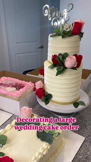 Stunning Two-Tier and Sheet Cake Decorating Ideas