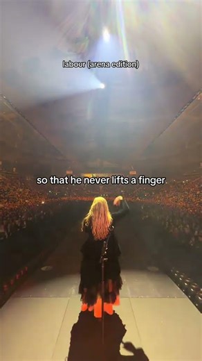 labour (arena edition) on night 1 of the Everybody Scream tour