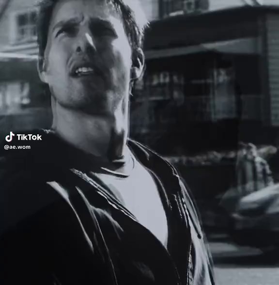 Exploring Alien Media: Xenomorphs and Predators