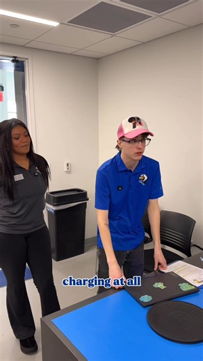 💻 Got computer problems? The Ozarks Tech PC Repair Clinic has you covered! From virus removal to screen repairs, data backup to hardware installs, they handle it all, big or small. They can even build you a custom PC on a budget (yep, cheaper than the big‑box stores). 🔧 Student & employee pricing: • Diagnosis: $15 • Full Service: $60 🕗 Open Monday–Friday, 8–5 📍 PMC 227, Springfield campus 🌟 Community members welcome (perfect for family members who aren’t exactly tech‑savvy) | Ozarks Technic