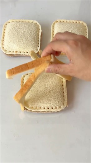 1M views · 4K reactions | This crust cutter makes every lunch neat, easy, and kid-approved, with perfect edges every time. Whether for school lunches or quick snacks, it’s the simple tool that makes prep a little more fun. ✂️  Find it at https://temu.to/m/gt1t8mcprre #Temu #TemuFinds #KitchenGadgets | Temu | Facebook