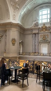 Kennt ihr schon diesen Geheimtipp? Im Café im Bode-Museum schlürft ihr euren Kaffee mit einer der schönsten Aussichten Berlins. 🤩 Wer von euch war schon mal dort? // Do you already know this insider tip? In the café at the Bode-Museum you can sip your coffee with one of the most beautiful views of Berlin. 🤩 Who of you has been there already? Café im Bode-Museum © Staatliche Museen zu Berlin | Staatliche Museen zu Berlin