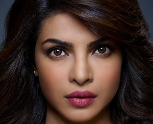 Easy Tricks To Get Plump Lips | Herzindagi