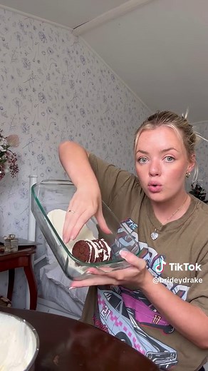 Bridey Drake (@brideydrake)’s videos with In the Summertime - Mungo Jerry