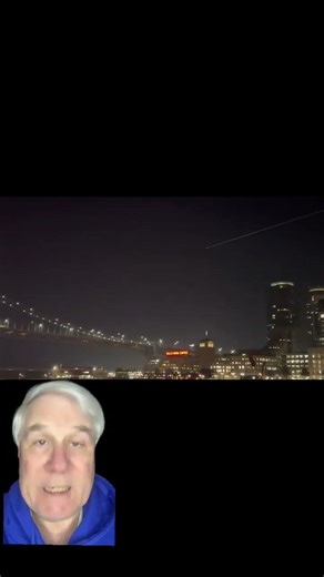 SpaceX Capsule Returns at 17,900 MPH down California Coast