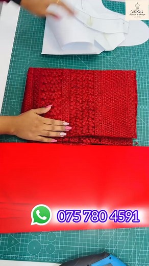 Bridal & Party Saree Jacket Course New Intake Duleesha Malaviarachchi නම් විලාසිතා නිර්මාණකරණය පිළිබඳ ගෞරව උපාධිධාරිනිය විසින් හඳුන්වා දෙනු ලබන සාරි ජැකට් සඳහාම විශේෂිත වූ " Contour cut" method එක භාවිතා කරමින් ඉතාමත් තාක්ෂණිකව හා නිවැරදිව ඕනෑම ශරීරය හැඩයක් සඳහා මනාව ගැළපෙන අයුරින් සාරි ජැකට් නිර්මාණය කිරීමේ ක්‍රමවේදය මෙම පාඨමාලාව තුළින් ඔබට උගන්වනු ලැබේ. 👉 විලාසිතා නිර්මාණකරණය පිළිබඳ ගෞරව උපාධිධාරිනියක් විසින් මෙහෙයවනු ලබන ලංකාවේ එකම online සාරි ජැකට් පාඨමාලාවට join වෙලා ඉතාමත් තාක්ෂණිකව මිමි 