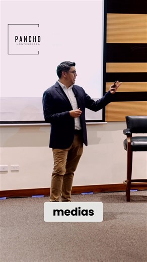 Tips de ventas 6 : : Este video explica el cross-selling de forma sencilla. Aprende la importancia del momento oportuno y descubre un ejemplo práctico en una tienda de ropa. #CrossSelling #Ventas #Marketing #EstrategiasDeVenta | Pancho Montesdeoca