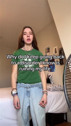 Understanding the Cycle of Eating Disorders