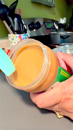 PB&J #lunch #sandwich #pbj #peanutbutter #smooth #asmr | Wendy Engen