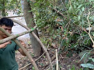 Camping shelter idea Set up a tent by the stream with mountain crab and snails | Unique Idea