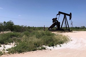 U.S. shale oil output to rise to record 9.08 million barrels per day in April - EIA