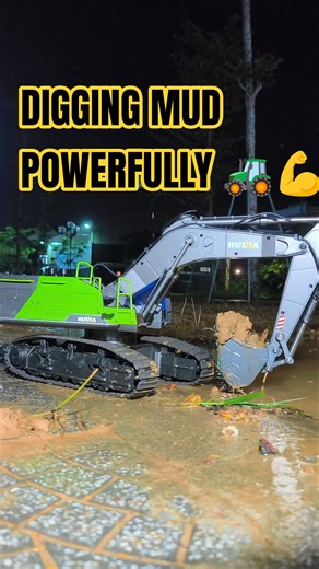 RC Excavator Digs Mud Like a Beast!