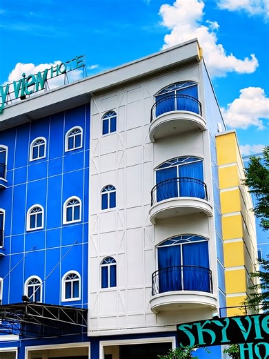 Bismillah... Cari hotel strategis & terjangkau di Batam? 🏨 Sky View Hotel Batam bisa jadi pilihan terbaik buat staycation atau perjalanan bisnis! Lokasinya dekat Nagoya Hill, Batam Center, dan mudah ke Bandara Hang Nadim. Dengan kamar nyaman, WiFi gratis, dan harga ramah di kantong, hotel ini cocok buat liburan hemat di Batam. Yuk simpan hotel ini kalau kamu berencana ke Batam! ✈️ #skyviewhotelbatam #hotelbatam #hotelmurahbatam #staycationbatam #batamtrip #visitbatam #hotelrekomendasi #batamcen