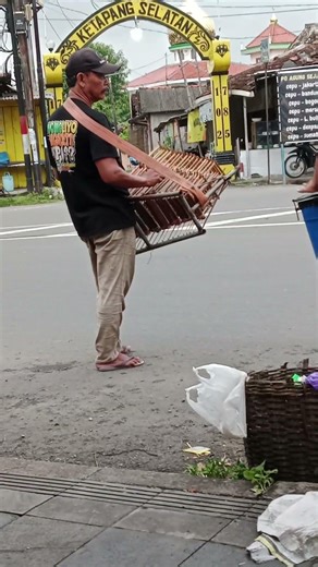 angklung jalanan #fypシ゚viral #traditionalmusic #pengamenjalanan