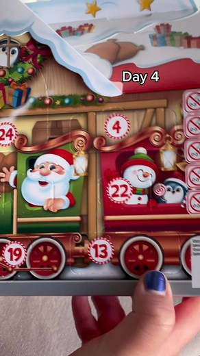 Day 4 #kinderadventskalendar2022 #kindersurprisechristmas2022 #kinderchocolate #kinderchocolates