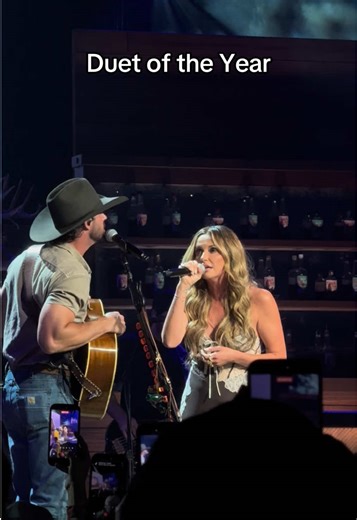 @Riley Green and @Carly Pearce performing their duet “If I Don’t Leave I’m Gonna Stay” #rileygreen #countrymusic #carlypearce #duet