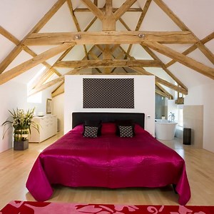 Glamorous bedroom decorating ideas