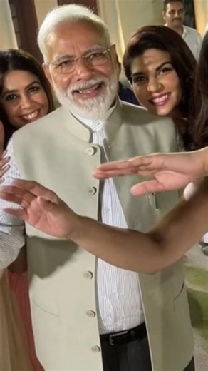 modi is dancing with actress 🤣😍😂