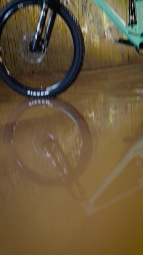 6.9K views · 123 reactions | We've got tunnel vision ⁠ with the Wasabi Green #IZZO Core 2!⁠ ⁠ With its carbon mainframe and finely honed lines, the Izzo looks fast, even when it’s still. From that first push of the pedals, everything falls into place – this is our entry point to trail perfection ✨⁠ ⁠ #ytindustries #liveuncaged | YT Industries | Facebook