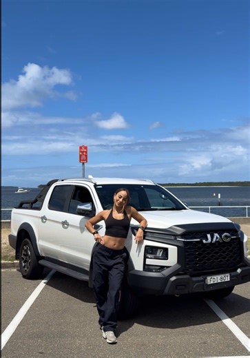 I back brands the same way I train - tough, determined, no shortcuts. That’s why I drive a JAC T9 Ute. 🛻 A ute you can rely on, built to perform and tested for Australian conditions. #JACAustralia #JACT9 #JACute #JACreview @JAC Motors Australia