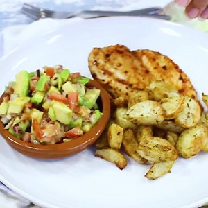 801K views · 586 reactions | Sam ★★★★★ - "I absolutely love SimplyCook. Almost without exception the dishes are sooooo tasty and we can't wait to have them again. It's expanded our home cooking so much - no more pasta bake every other night! They are also so easy and quick to cook. When they say 20 mins they mean 20 mins, not an hour of prep and an overnight marinade. So quick even after work." | Simplycook.com | Facebook