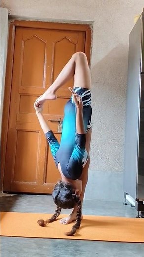 ✨ Mastering the Advanced Single-Leg Balanced Front Bend! ✨ | Flexibility & Strength Challenge 🧘‍♀️