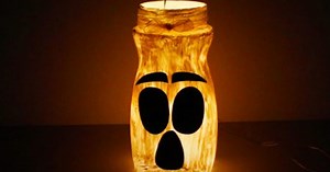 How To Make These Cool Halloween Mason Jar Light For Your Next Decor Project