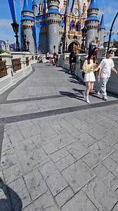 Taking a toddler to Disney doesn’t have to mean chaos, meltdowns, or constantly second-guessing your plans. I’ve been there—sweaty, stressed, holding a crying toddler while trying to find the nearest shade and snack cart. 😅 After hundreds of park days with a toddler, I cracked the code—and I put everything that actually works into my Disney with Kids guide. ✅ Toddler-friendly rides ✅ Snack stops rest areas ✅ Stroller tips where to park ✅ Meltdown prevention strategies that really help This guid