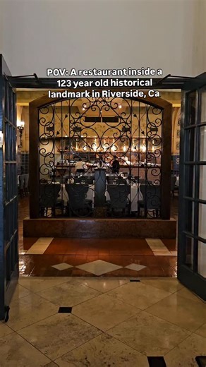 Mission Inn restaurant is one of the 4 restaurants located inside the Mission Inn Hotel and Spa @missioninnhotel in Riverside, Ca. Known for their Spanish patio with beautiful architecture. They serve American comfort food, breakfast, and brunch. We had.. ✔️Crispy Rock Shrimp $17 ✔️Pain Killer $16 ✔️Chef's Vegetable Plate $21 -with salmon $20 ✔️Spring Caprese Burger $25 ✔️Kid's Cheeseburger $14 ✔️Sprite $4 ✔️Pepsi $4 | Hungrycakes