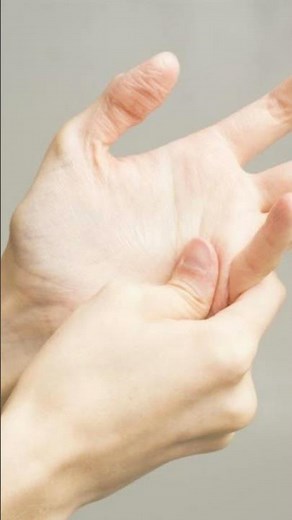 How to Fix a Dislocated Finger #finger #dislocated #fix #cure