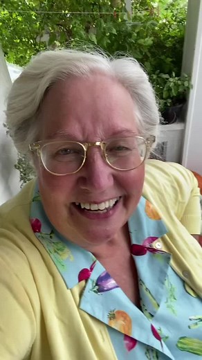 Should I start doing OOTD posts? 😂😂😂 #ootd #vintagestyle #vintage Dress is @ModCloth Cardigan is @landsend Shoes are #truevintage