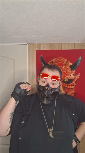 chat box #halloweenlife #halloweenlaughs #comedy #funny #halloween #danacarvey