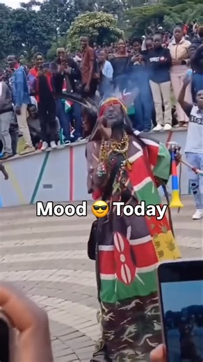 Dubshowcase ❤️ Reggae • Dancehall • SoundClash on Instagram: "💛💚❤️ When The Music Hits!! 🤩"