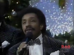 #SoulFoodSunday with The Temptations and their CLASSIC version of the Christmas classic, "Silent Night".....🎙🎶🎄❄ #RealSingingMatters #RnBMatters #RnBMusic #RnBNights | R&B Nights