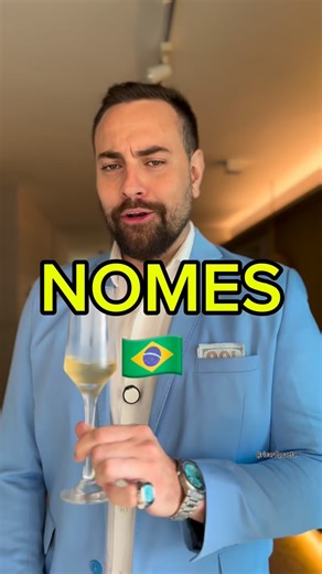 Ricardo Gaeta - O Rico Esnobe 🥂 on Instagram: "NOME DE RICO OU NOME DE POBRE COM RICO ESNOBE 🥂💶💵🤣🇧🇷 #humor #ricoesnobe #nomes"