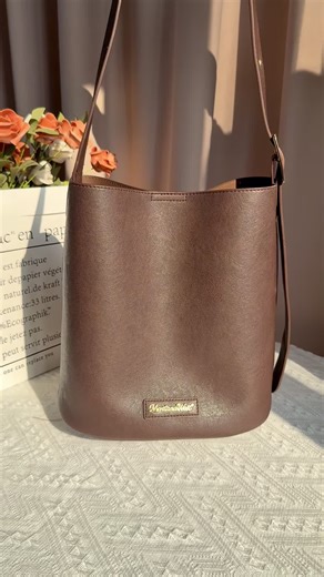 Elevate Your Wardrobe with the Montana West Medium Hobo Bag