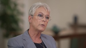 Watch Sunday Morning Jamie Lee Curtis on life since "Halloween" - Paramount