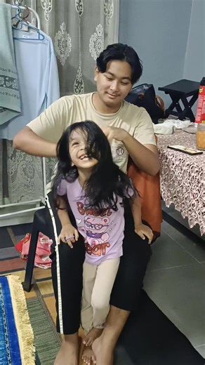 Gelak Ketawa Dua Beradik di Rumoh Tokma