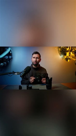 The Difference a Good Grip Makes #NikonZF #PhotoGear #Shorts