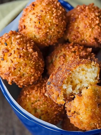 Homemade Hush Puppies 🍞 Ingredients: 1 box Jiffy cornbread mix ½ cup onion, grated | Old Tasty Recipes