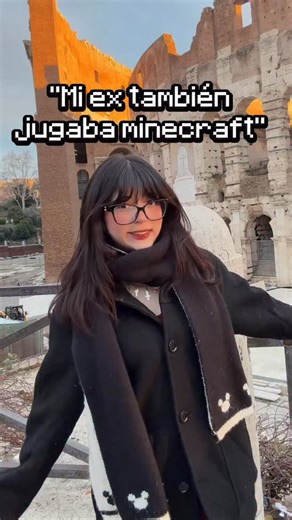AnsiChan / AnxKi on Instagram: "Ralmente soy un chihuahua 😔 (me creo pro pero me papean) #minecraft #streamer #reels #reelsinstagram"