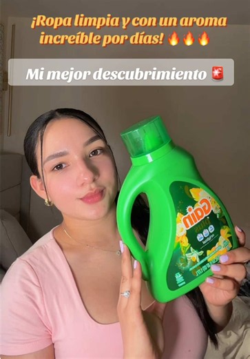 I’ve been using using Gain Plus Original laundry detergent and I absolutely love it! The scent is fresh, clean and last for days after washing. A little goes a long way, so the bottle would last you quite a while, up to 45 medium loads. I highly recommend Gain Plus Original. ¡He estado usando detergente para ropa Gain Plus Original y me encanta! El aroma es fresco, limpio y dura días después del lavado. Un poco va muy lejos, por lo que la botella te duraría bastante tiempo, hasta 45 cargas media
