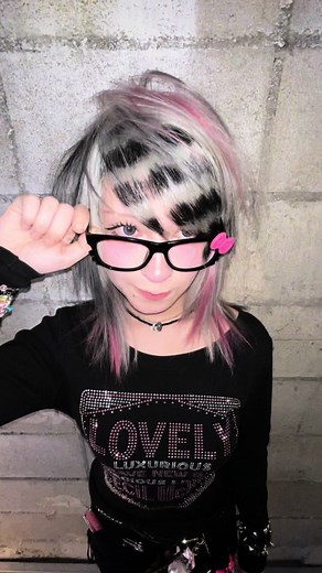 EmoとSceneガール向けのヘアスタイル特集🎀