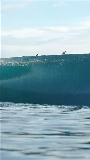 🔴Heavy Slab Goes Unridden at Teahupo'o