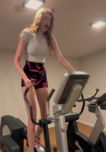 The Scariest Machine to Use #gym #workout #exercise #tallgirl #longlegs